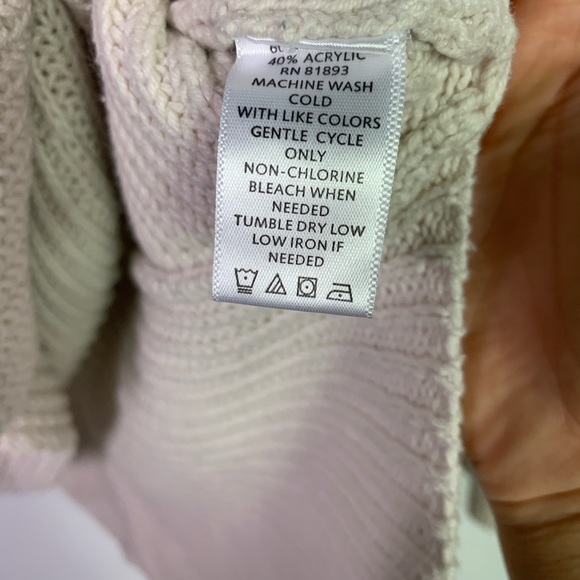 H by Halston asymmetrical sweater xs euc - Picture 5 of 6